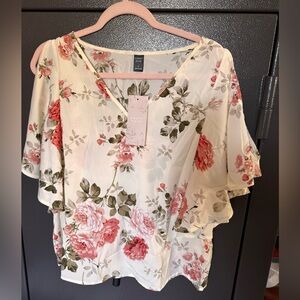 🆕 Emery Rose Floral Cold Shoulder Top - size L